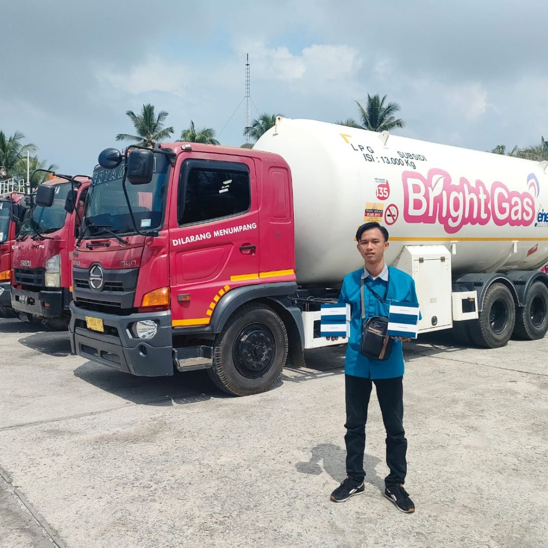 Pemasangan GPS pada kendaraan